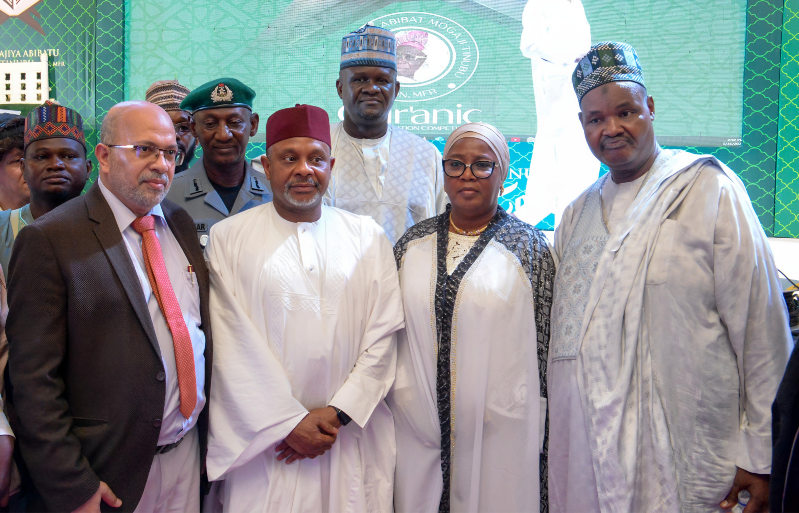 Picsart_25-05-31_23-45-58-128